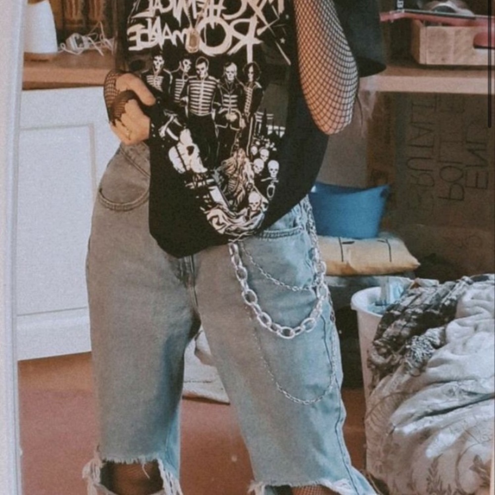 ISO Clothes Relating To This Style